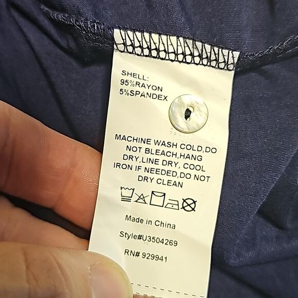 Suzanne Betro Crochet Neck Cold Shoulder Navy Maxi Dress Womens Plus Size 2X NEW - Picture 13 of 13